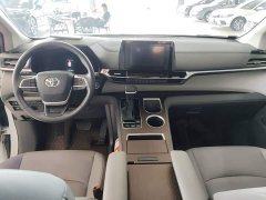 Toyota Sienna 2023 2.5L Hybrid Luxury - ფოტო 10