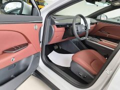 BAIC ARCFOX Alpha T5 2026 Extended Range 1215 Yuan Jing Zhi Xing Version - ფოტო 16