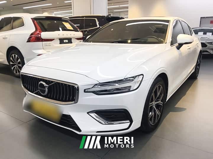Volvo S60 2023 B4 Smart Luxury Edition - ავტომობილი ჩინეთიდან