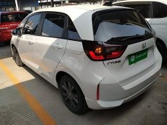 Honda Fit 1.5L CVT Trendy Sunroof Edition - ფოტო 5