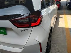 Honda Fit 1.5L CVT Trendy Sunroof Edition - ფოტო 8
