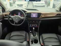 Volkswagen Touareg 280TSI FWD Luxury Plus - ფოტო 10