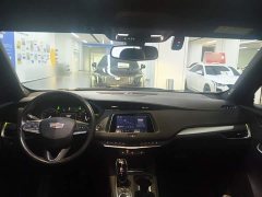 Cadillac XT4 28T FWD Luxury - ფოტო 10