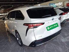Toyota Sienna 2021 2.5L Hybrid Premium Edition - ფოტო 5