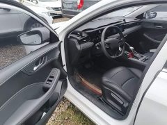 SAIC MG i5 2023 1.5L CVT Luxury - ფოტო 16