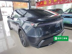 Tesla Model Y Rear-Wheel Drive - ფოტო 5