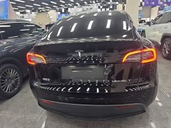 Tesla Model Y Rear-Wheel Drive - ფოტო 6