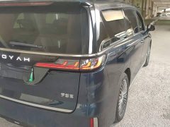 Voyah Lantu Dreamchaser PHEV AWD Excellence Kunpeng Edition - ფოტო 8