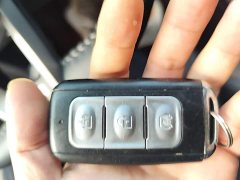 Dongfeng Fengguang 500 1.5L CVT Comfort Edition - ფოტო 9