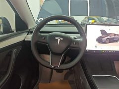 Tesla Model Y Rear-Wheel Drive - ფოტო 11