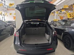Tesla Model Y Rear-Wheel Drive - ფოტო 19