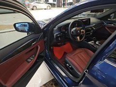 BMW 5 Series Facelift 525Li M Sport Package - ფოტო 16