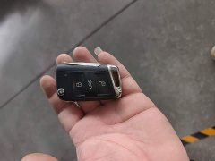 Volkswagen Touran 2023 200TSI DSG Smart Connected Edition - ფოტო 17