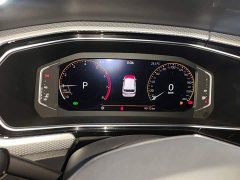 Volkswagen Touran 2023 200TSI DSG Smart Connected Edition - ფოტო 8
