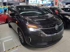 Buick GL8 Land Business Class 652T Luxury - ფოტო 4