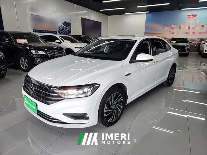 Volkswagen Sagitar 280TSI DSG Flying Edition