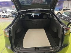 Tesla Model Y Rear-Wheel Drive - ფოტო 9
