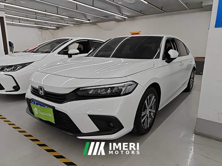 Honda Civic 240TURBO CVT Dynamic Edition