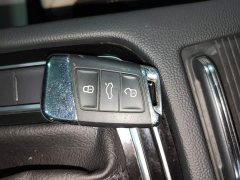 Volkswagen Magotan 2 Million Units Commemorative Edition 330TSI DSG Luxury - ფოტო 9
