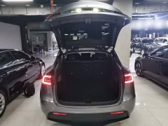 Tesla Model Y Rear-Wheel Drive - ფოტო 19