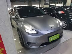 Tesla Model Y Rear-Wheel Drive - ფოტო 4