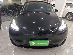 Tesla Model Y Rear-Wheel Drive - ფოტო 3