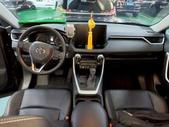 Toyota Venza 2020 2.0L CVT AWD Luxury - ფოტო 10