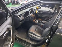 Toyota Venza 2020 2.0L CVT AWD Luxury - ფოტო 16