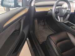 Tesla Model Y Rear-Wheel Drive - ფოტო 16