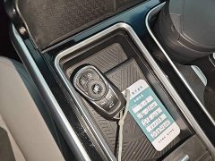 Buick GL8 Avenir Six-Seater Wisdom Courtesy Edition - ფოტო 9