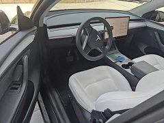 Tesla Model Y Rear-Wheel Drive - ფოტო 16