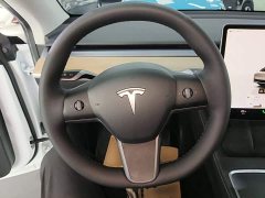 Tesla Model Y Rear-Wheel Drive - ფოტო 11