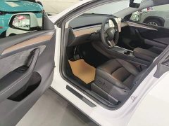 Tesla Model Y Rear-Wheel Drive - ფოტო 16