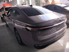 Volkswagen Passat 2025 Pro 380TSI Dragon Premium Edition - ფოტო 5
