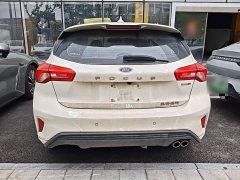 Ford Focus Hatchback EcoBoost 180 Automatic Trend - ფოტო 6