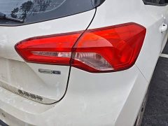 Ford Focus Hatchback EcoBoost 180 Automatic Trend - ფოტო 8