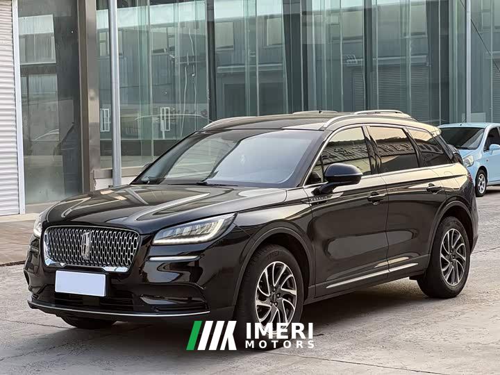 Lincoln Explorer 2.0T Two-Wheel Drive Premium