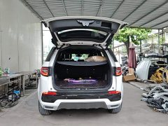 Land Rover Discovery Sport 249PS R-Dynamic S Performance 5-Seater - ფოტო 19