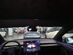 Tesla Model Y L Long Range All-Wheel Drive - ფოტო 18