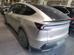 Tesla Model Y L Long Range All-Wheel Drive - ფოტო 6