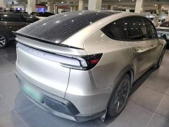 Tesla Model Y L Long Range All-Wheel Drive - ფოტო 7
