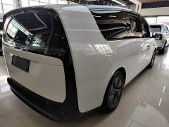 Li Auto Li Xiang MEGA 2024 Ultra - ფოტო 7