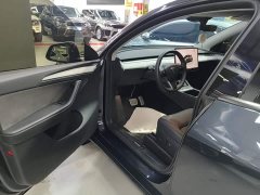 Tesla Model Y Rear-Wheel Drive - ფოტო 16