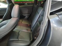Tesla Model Y Rear-Wheel Drive - ფოტო 17