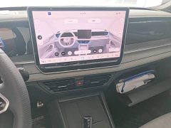 Volkswagen Taos L 380TSI AWD Luxury Easy Package - ფოტო 13