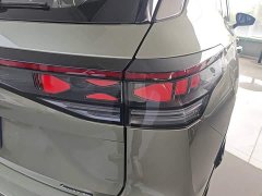 Volkswagen Taos L 380TSI AWD Luxury Easy Package - ფოტო 8