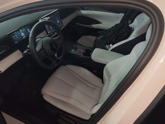 BYD Dolphin 06 DM-i Smart Drive Edition 80KM Luxury - ფოტო 15