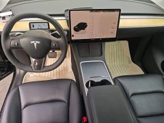 Tesla Model Y Rear-Wheel Drive - ფოტო 10