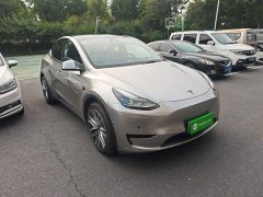 Tesla Model Y Rear-Wheel Drive - ფოტო 4