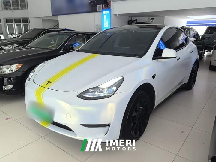 Tesla Model Y Standard Range RWD